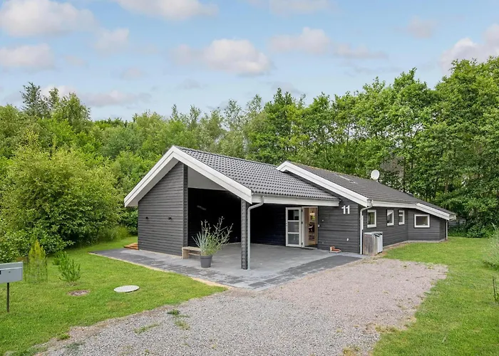 Stunning In Aakirkeby With Wifi *