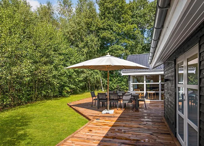 بيت للعطل Stunning In Aakirkeby With Wifi